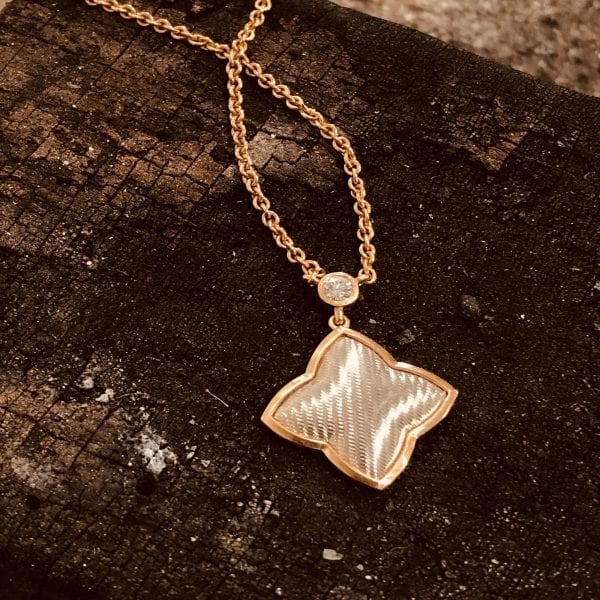 131 anhaenger raute rot weissgold brillanten