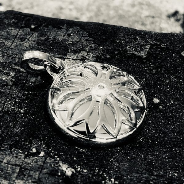 Anhaenger Emaille Weissgold Brillanten back