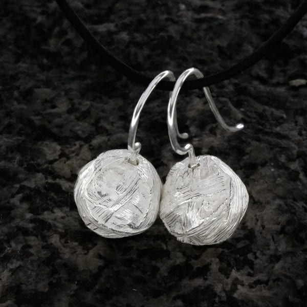 Graskugel Ohrpendeleure Silber