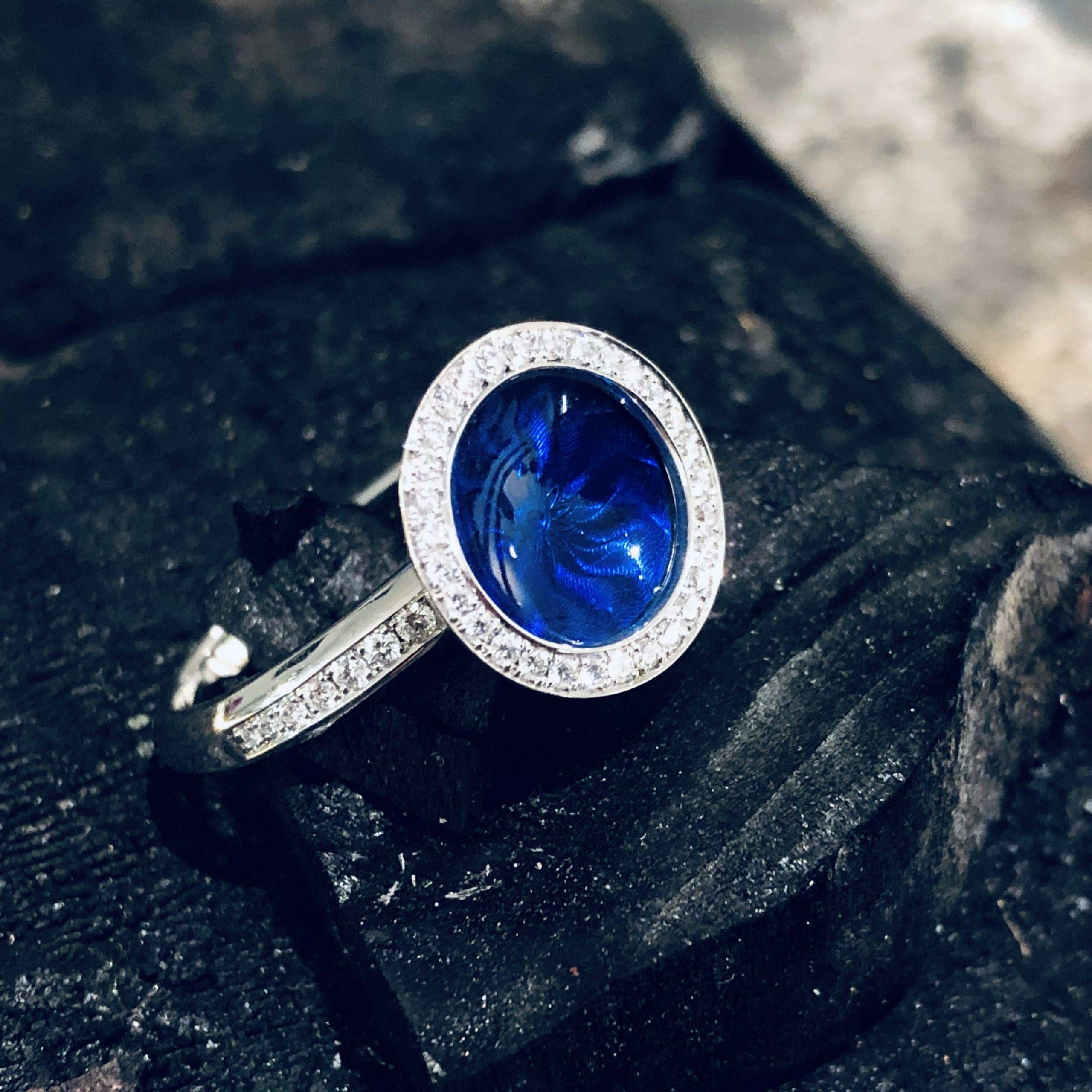 Ring Emaille Blau Weissgold Brillanten