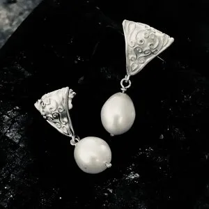 ohrpendeleure silberornament suesswasserperle