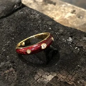 Ring Emaille Rot Gold Brillanten