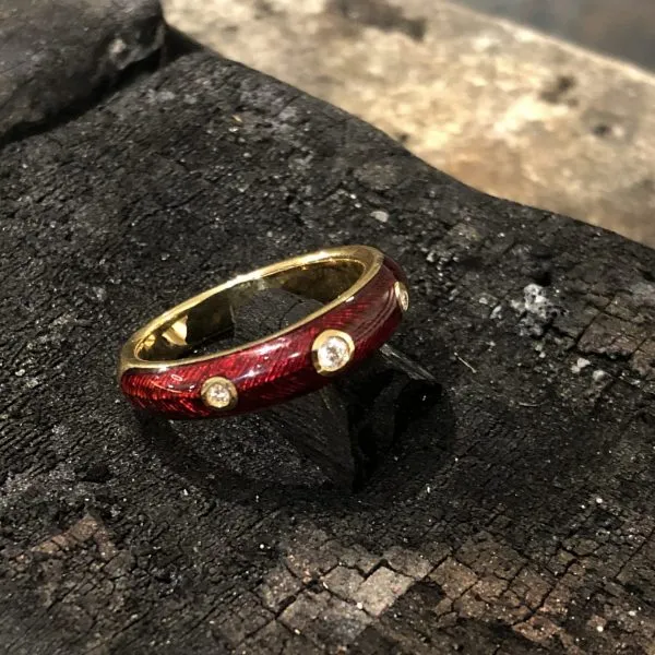 Ring Emaille Rot Gold Brillanten