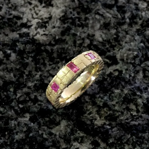 schritt und tritt saphir rosa ring 1